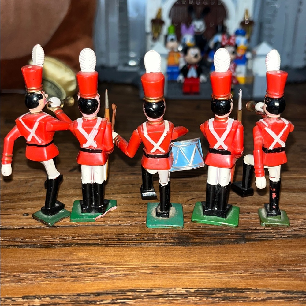 Vintage 1961 Babes in Toyland Disneykins Toy Soldiers Hand Painted Set Disney - Picture 5 of 6